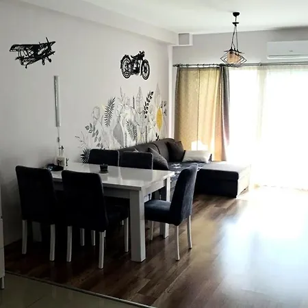 Caesar 2 Bedrooms Cornelius * Vriszúlesz